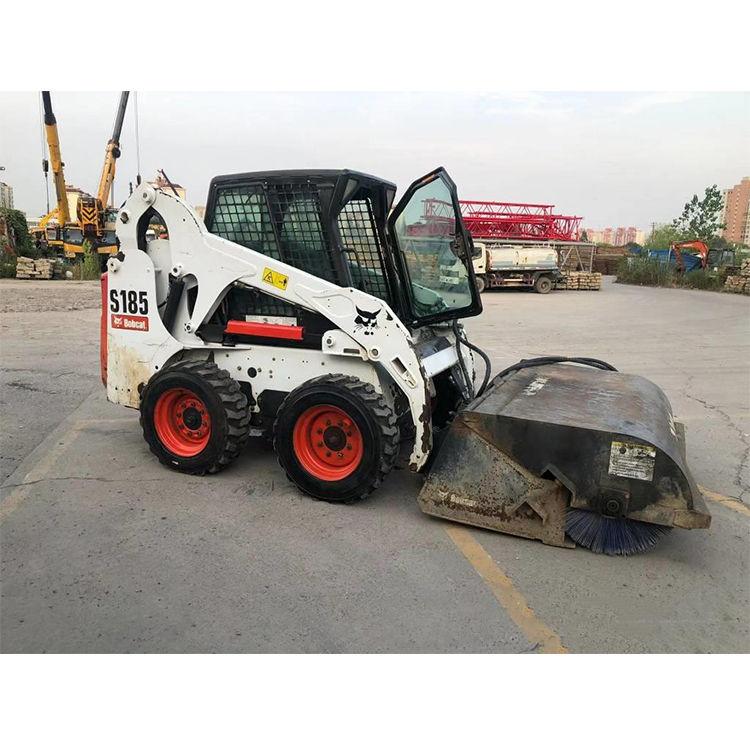 BOBCAT S185 skid steer loader